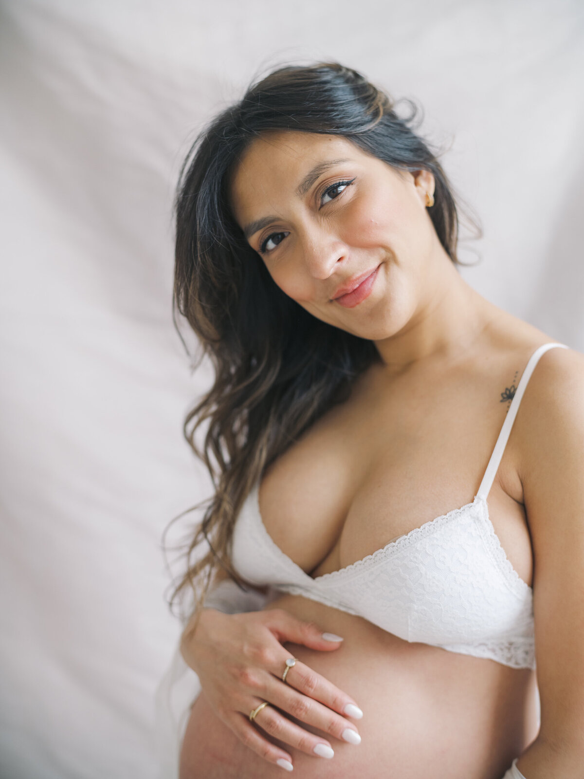 maternity-boudoir-film