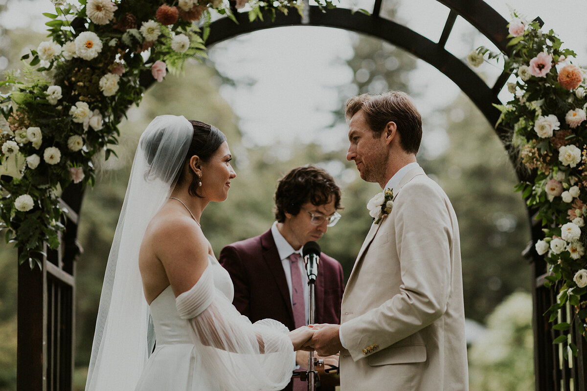 ali-rae-photography-bridal-veil-lakes-portland-oregon-wedding-317