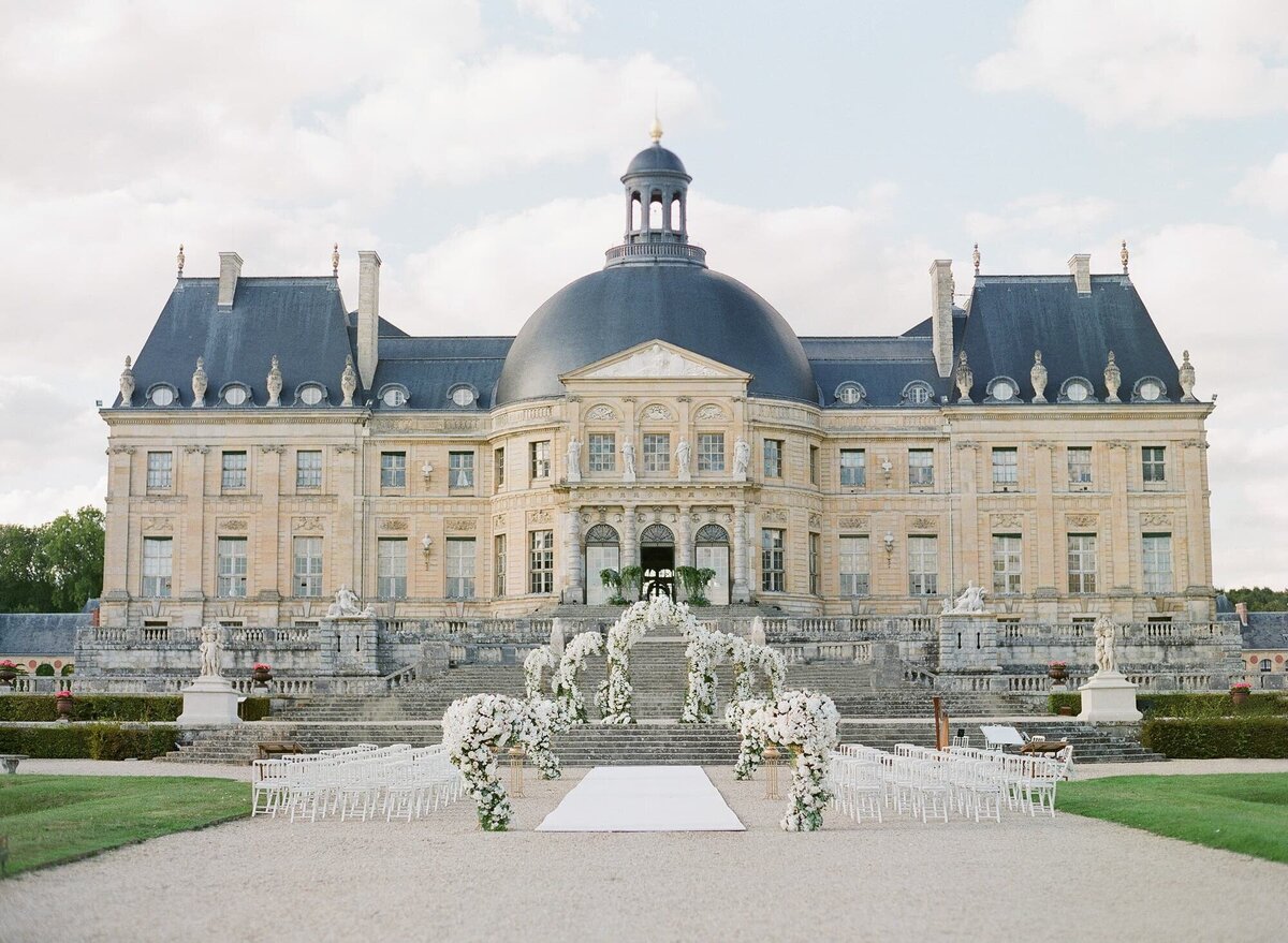 Chateau Vaux Le Vicomte Fairytale Destination Wedding in France -7