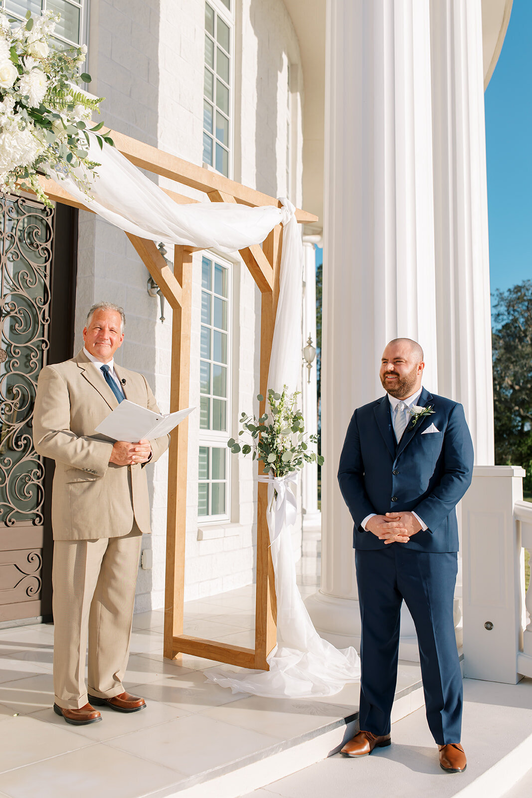 miranda-rose-photo-whitehurst-gallery-elopement-chantilly-chic-celebrations-2