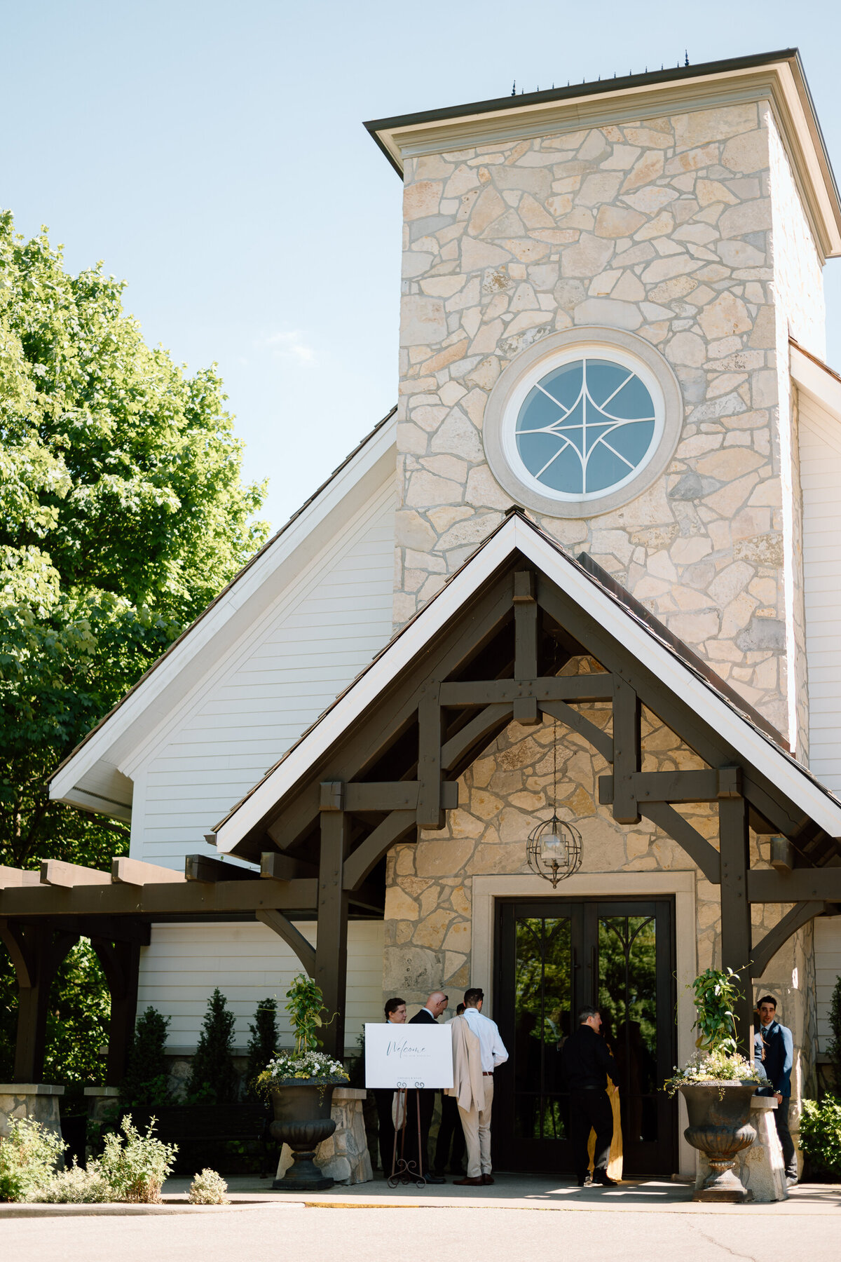C&R Wedding 2024 - Mapleton Acres Wedding Flowers37