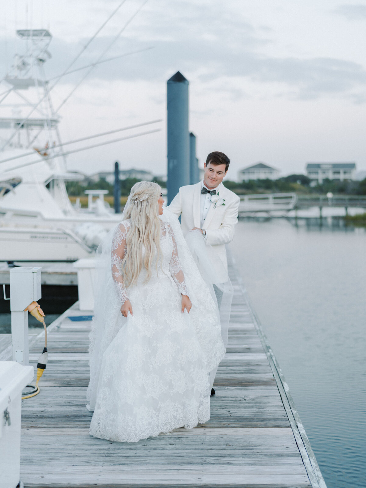 figure-eight-island-yacht-club-wedding-092