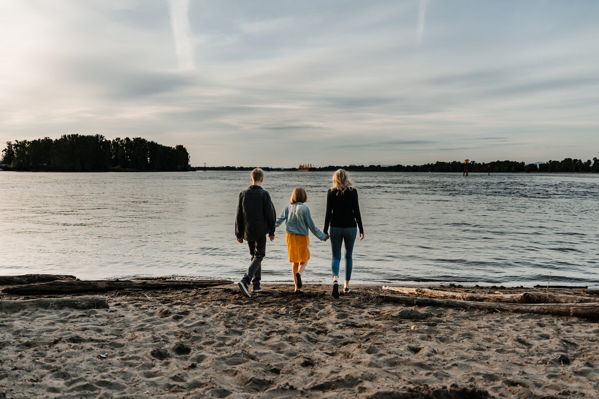 Family-Photographer-Portland-Kelley-Point-Beach-646