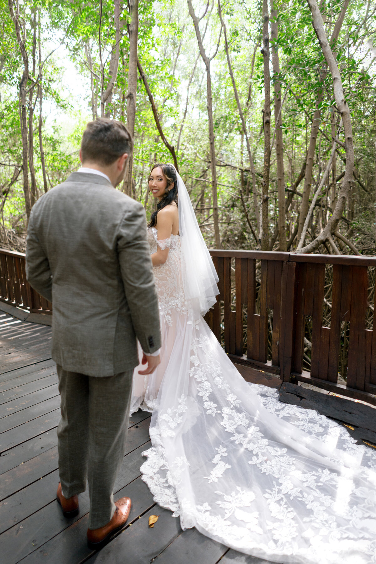 Berlez-Aspen-Avenue-Chicago-Wedding-Photographer-Grace-and-Ivory-Wedicity-Mexico-Editorial-Luxury-Tropical-Aveil-Brides-Designer-63