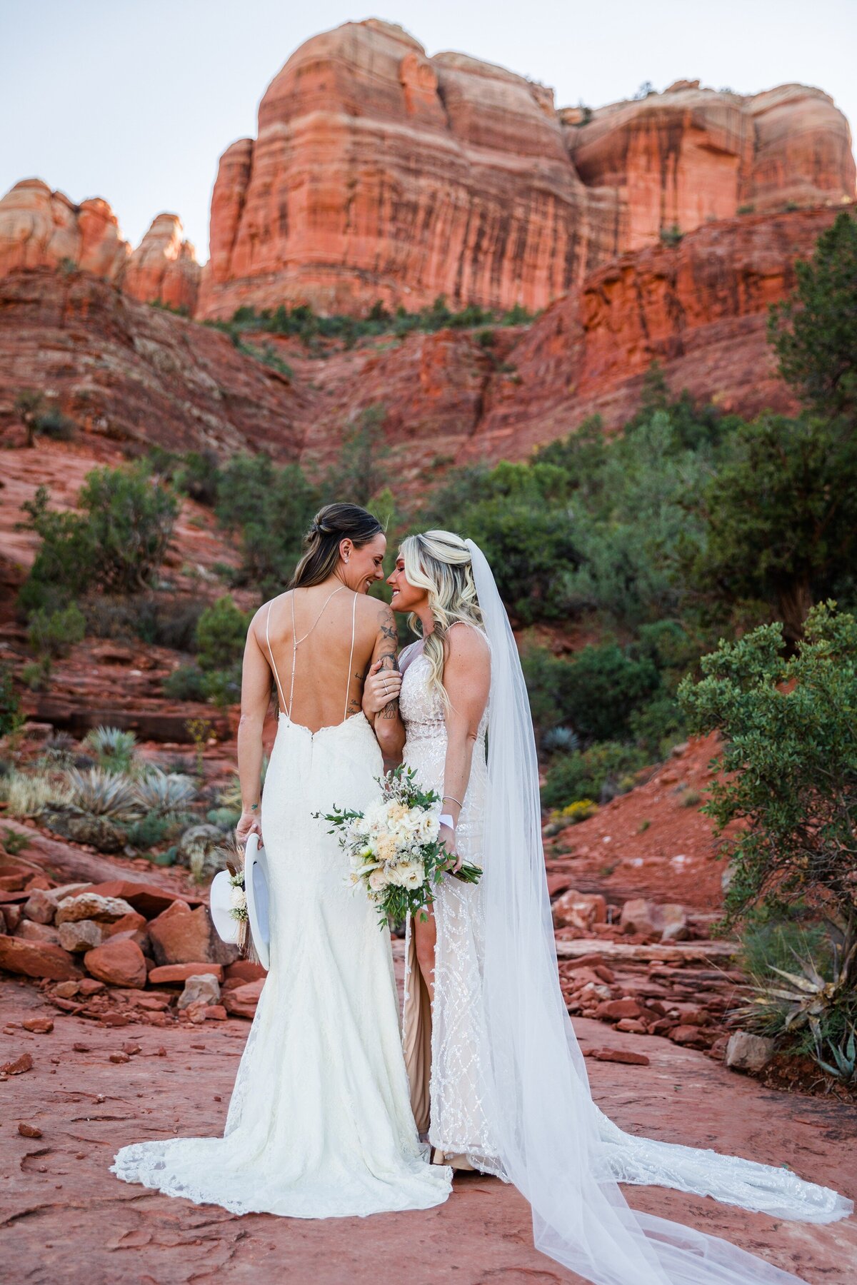 Cathedral_Rock_elopement_Sedona_AZ_Danielle_Holman_Wedding_Photography_LBGTQ_0014
