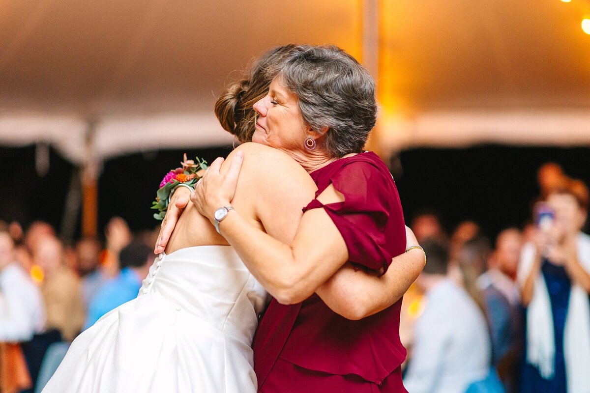 Live_Well_Farm_Colorful_Fall_Wedding_Harpswell_Maine_Photography_0105