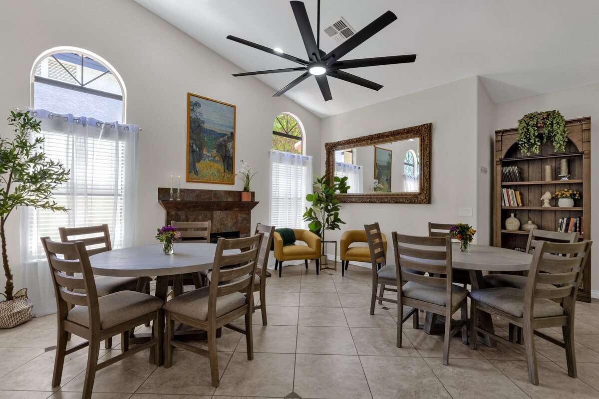 31-web-or-mls-17814-n-56th-st