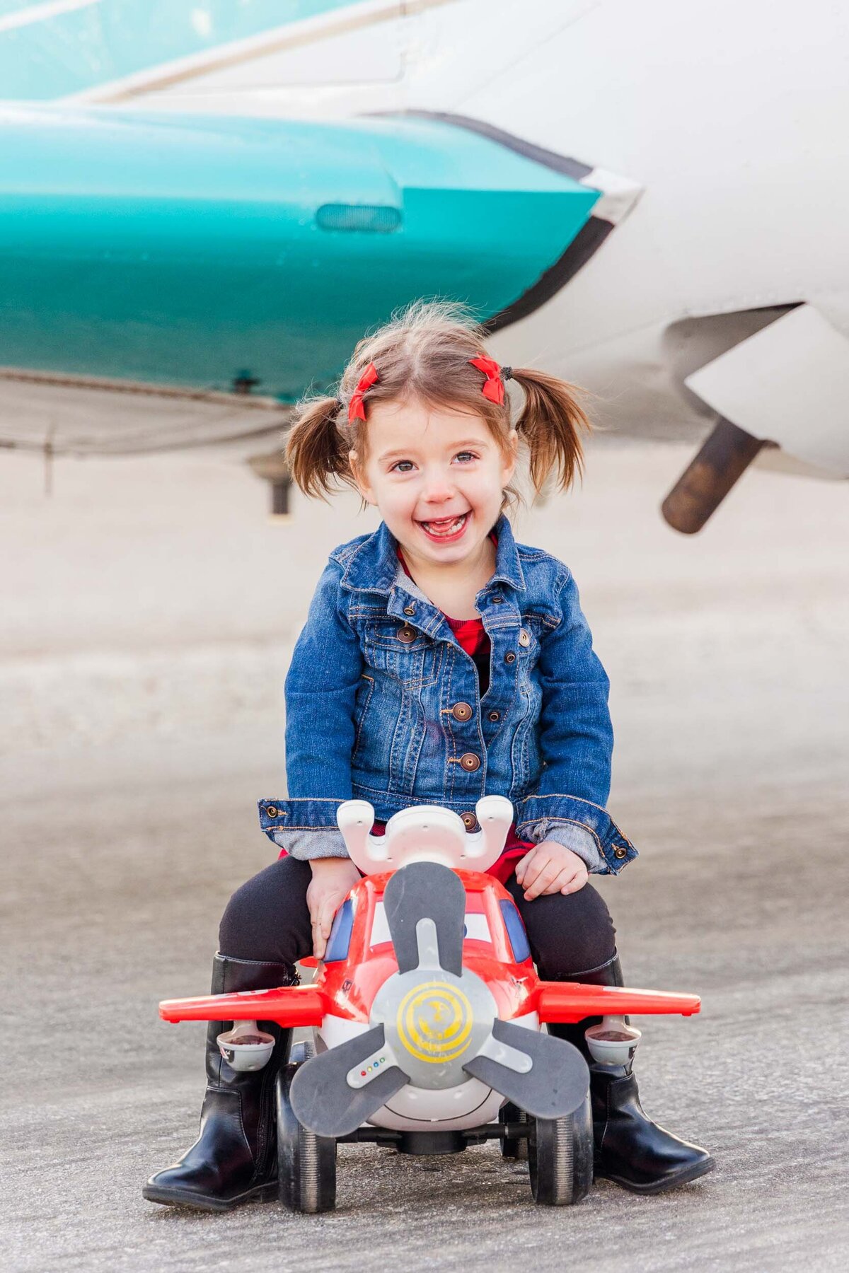 airplane-family-photo-tehachapi-california-aronoff-photography-2