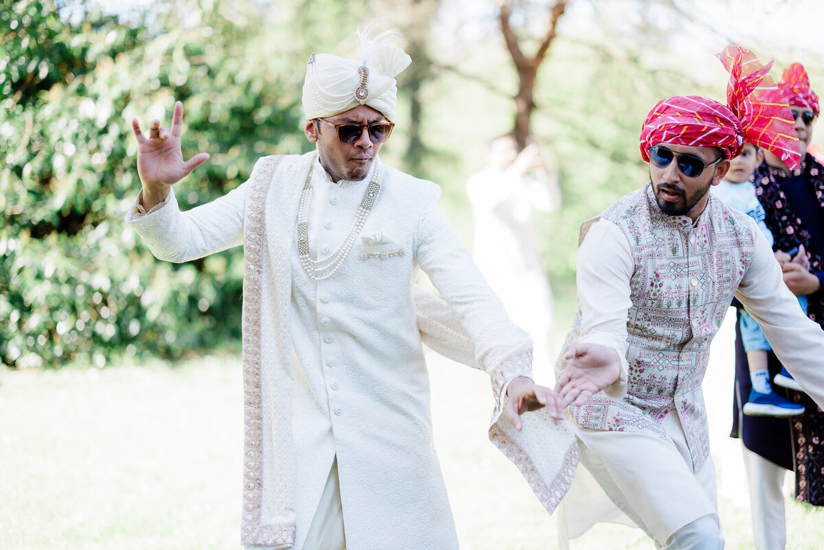 Modern_Chic_Chateau_Valouze_Destination_Wedding_Photographer-104
