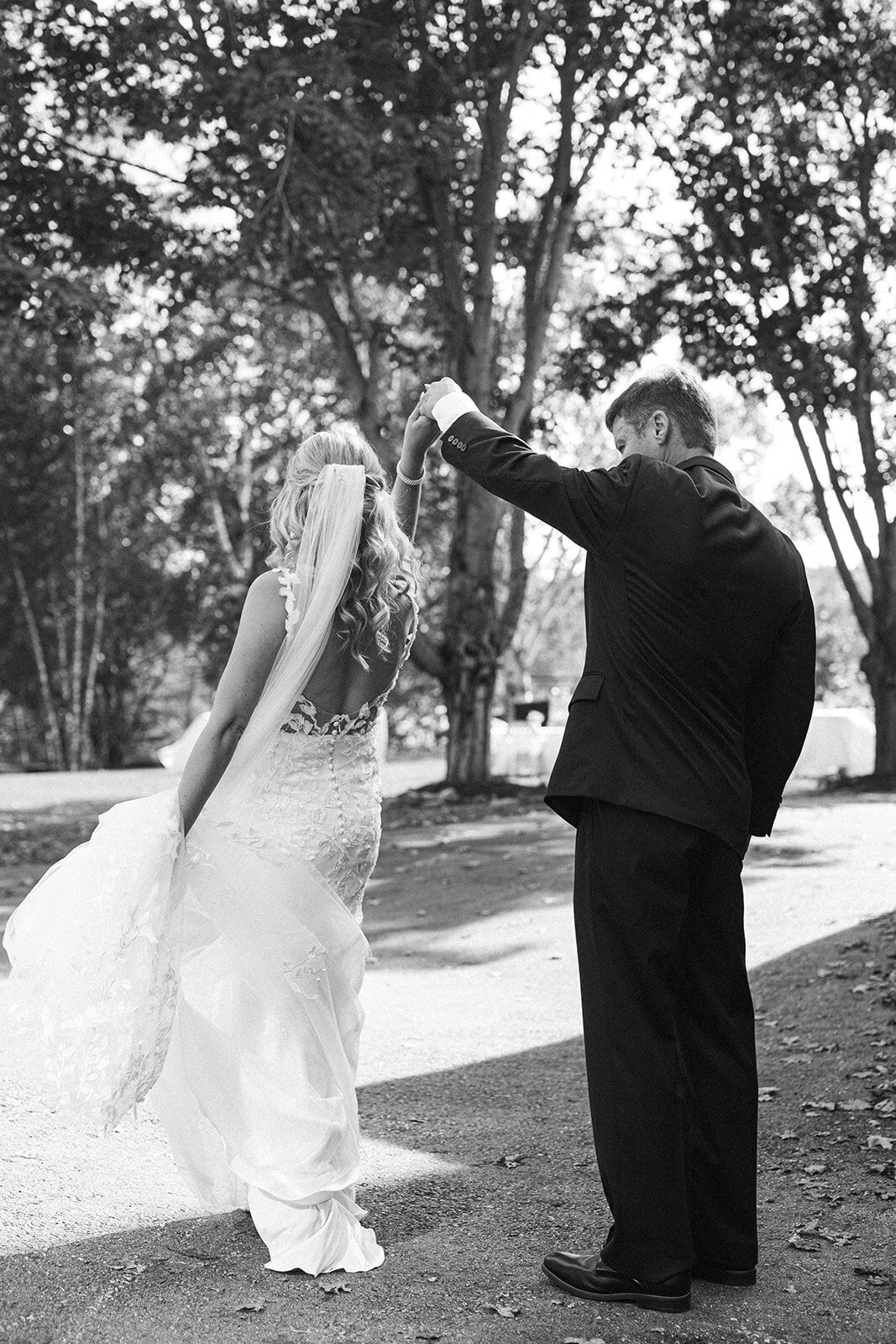 bella-luce-by-michelle-andrea-new-england-photographer-wedding-cuneo-family-bridal-prep-44