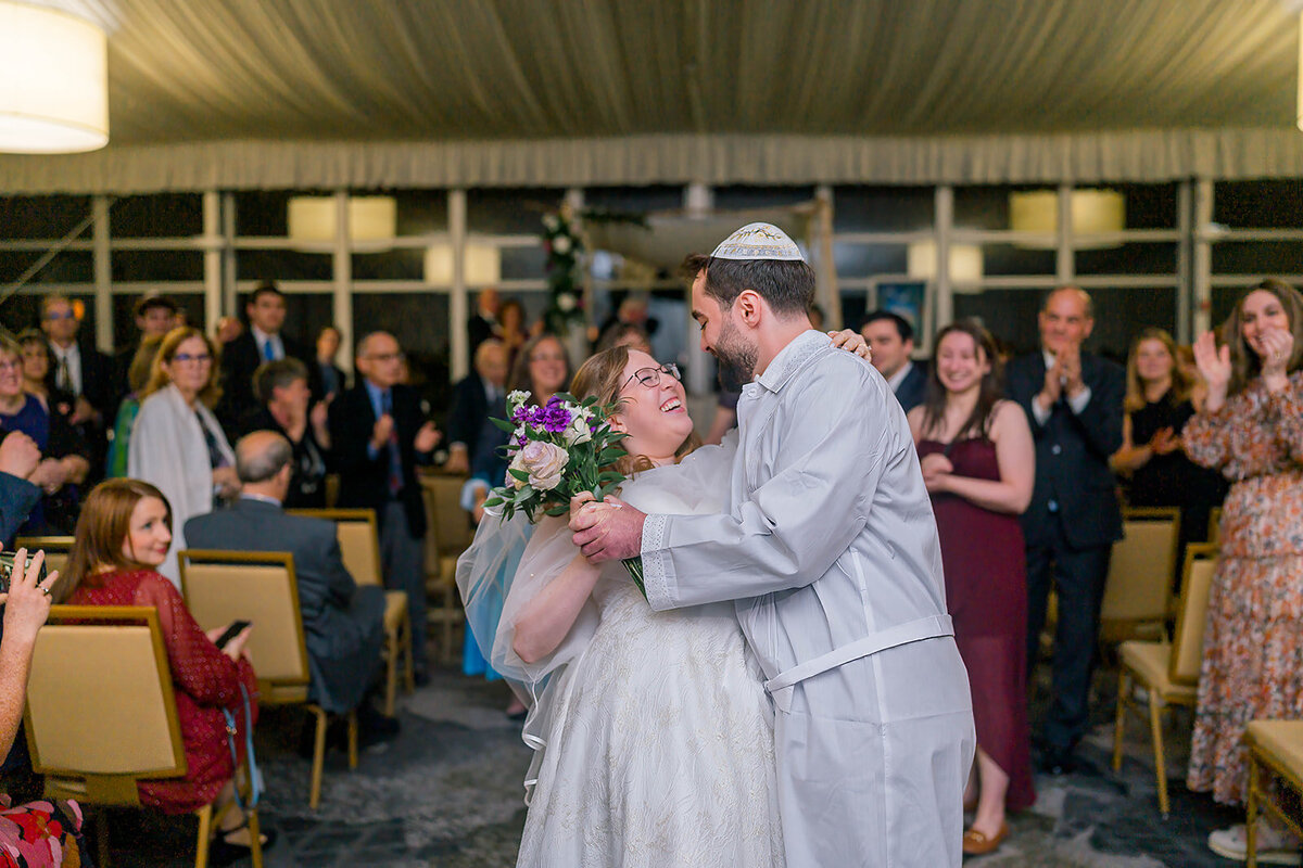 Eliana-Melmed-Photography-Chicago-LosAngeles-Jewish-WeddingPhotography-Chuppah-00255