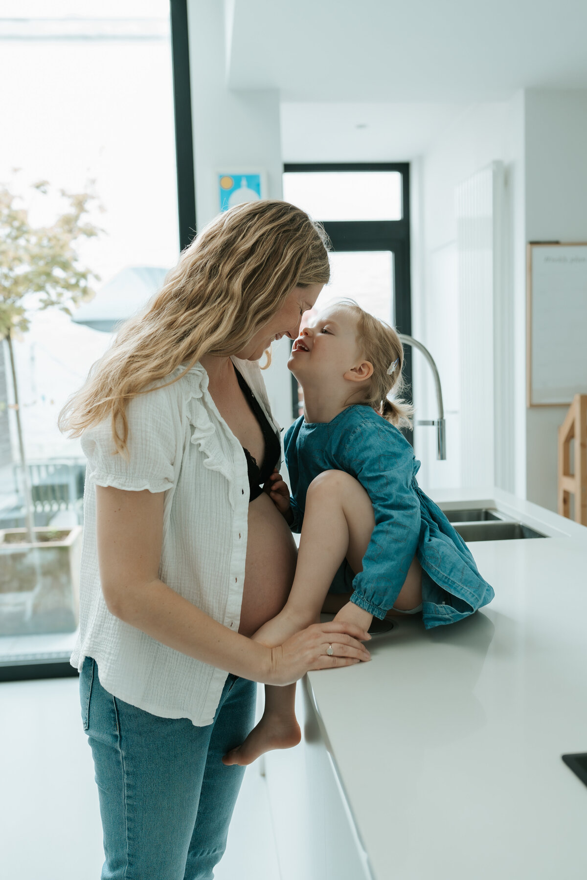 Zwangerschapsshoot aan huis - Antwerpen Zuid - Sowielouphotoandfilms