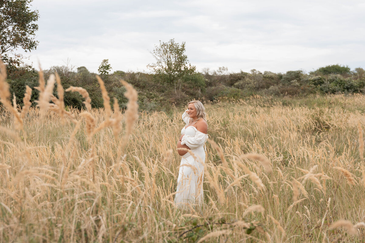 Petra en Joey babyloveshoot strand - 22 sep 2024 door Studio Lorá Photography -2