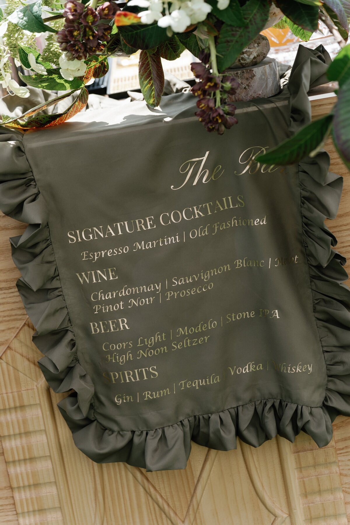 Jeune-Perche-Faye-Fern-Creative-MVFPortraits-Reception-Details-91