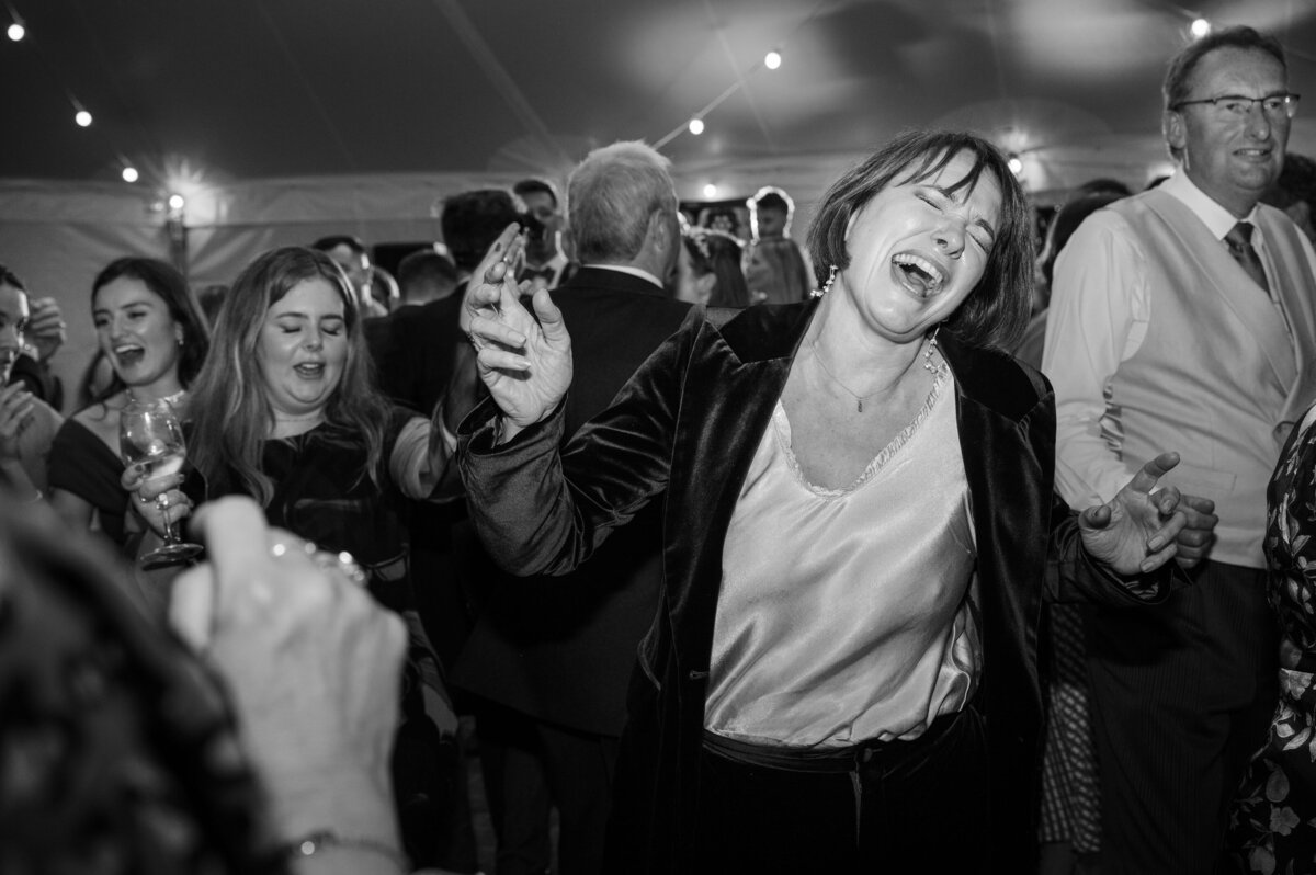 Late-night-wedding-photos-2026