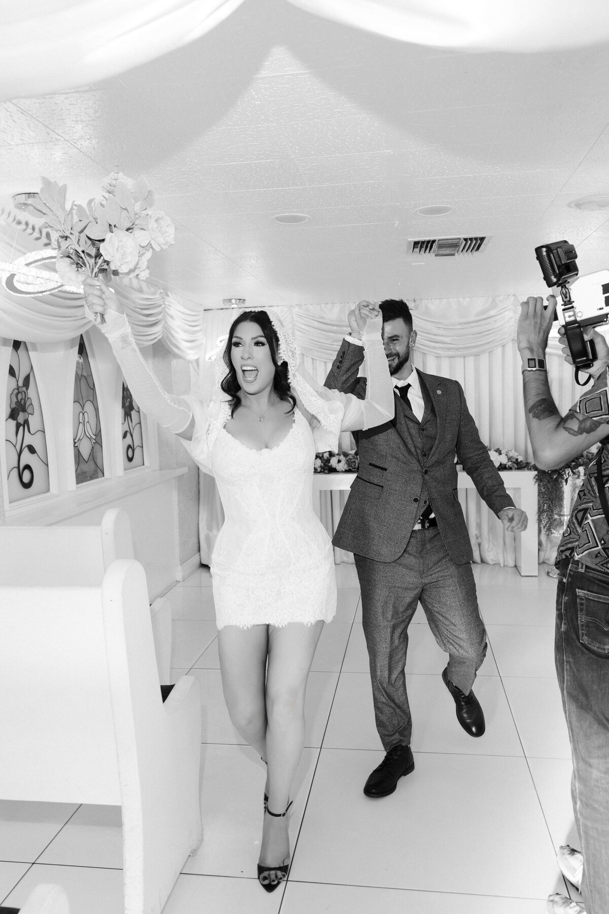 4_riskyexposure_las-vegas-elopement-photography