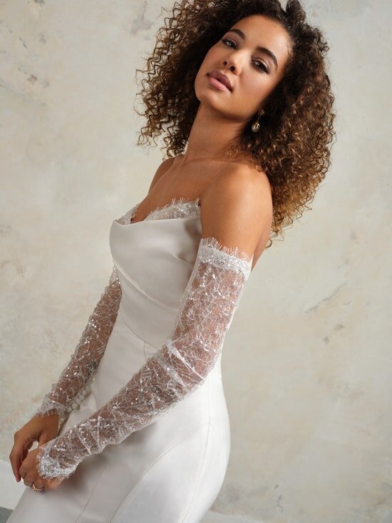 accessory ms leilani sleeves