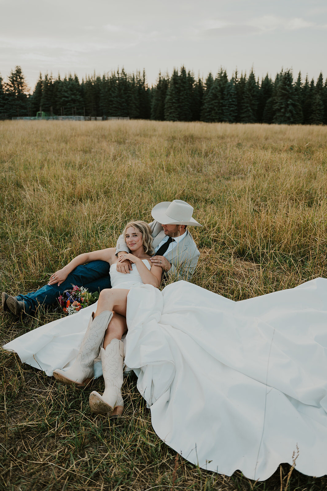presley-gray-luxury-western-montana-wedding-8883