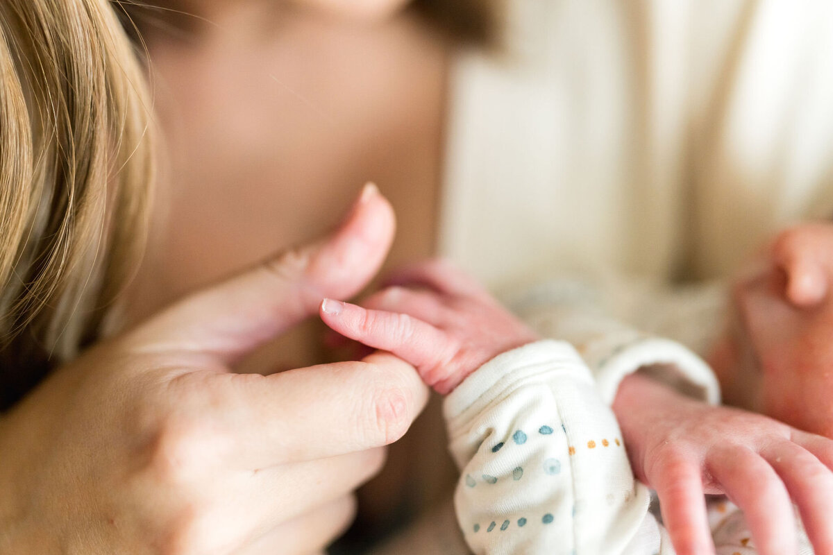 natural-light-newborn-session-austin (27)