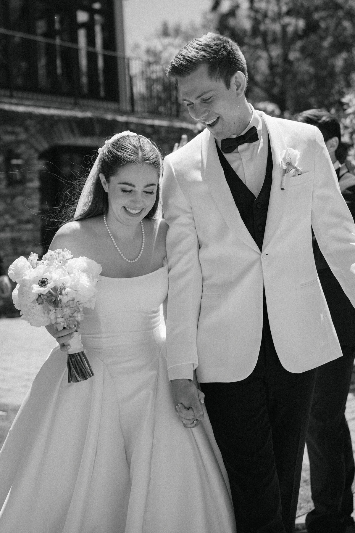 Grace & Ardor Co. East Coast Wedding Engagement Photography Pennsylvania New York City New Jersey Timeless Bold Art Direction Editorial Erin McGeever Lake House Inn-50