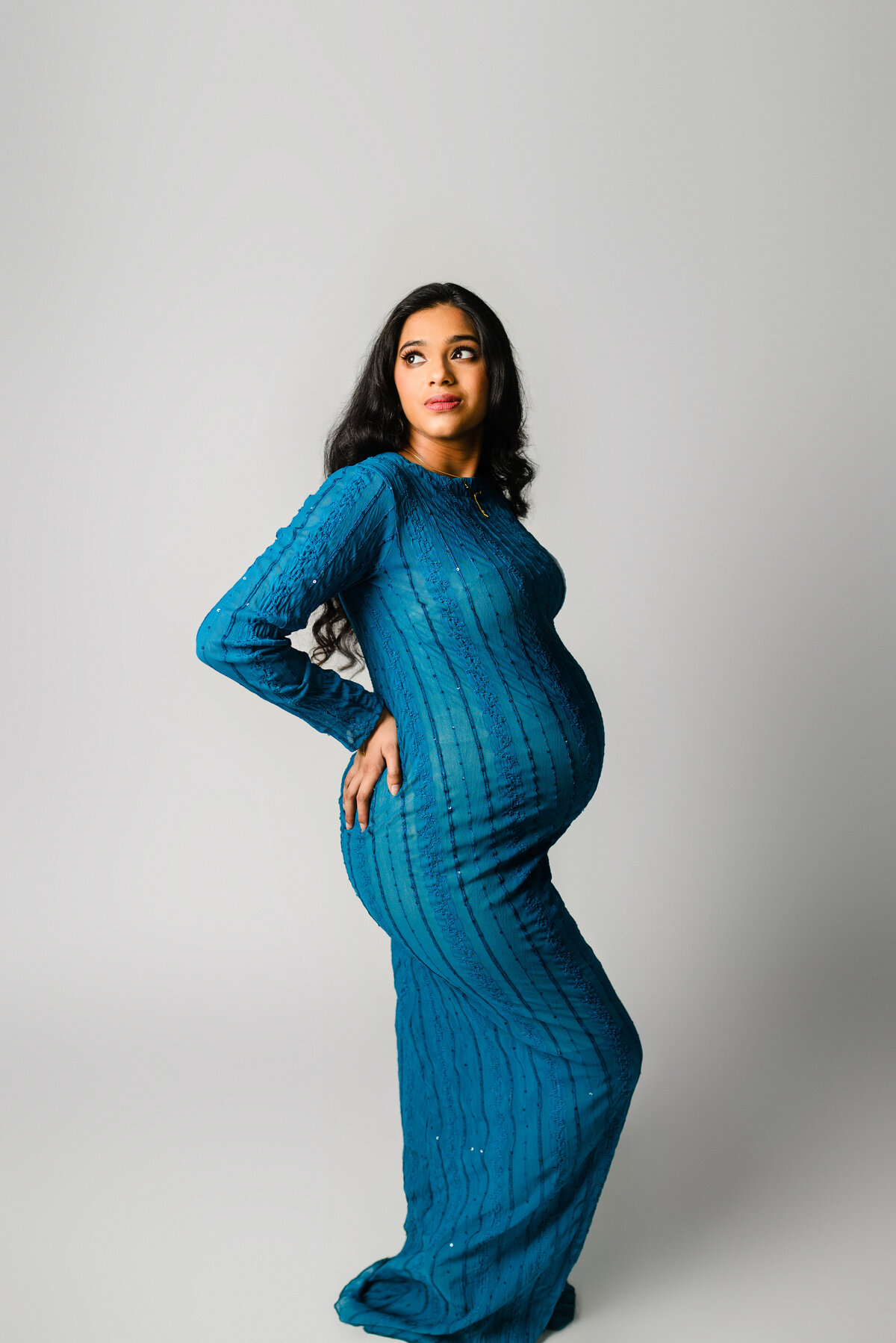 studio-maternity-seattle-allyne-armitage-gown