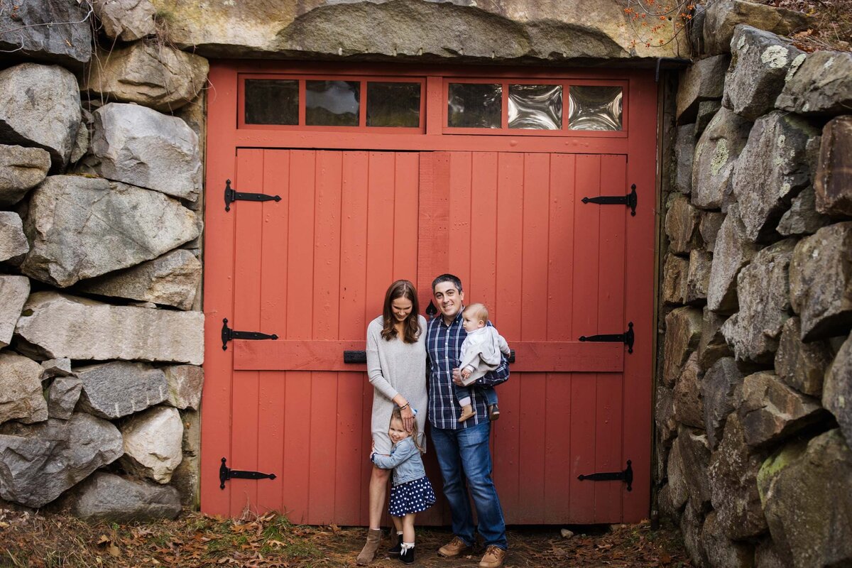 candid-natural-boston-newborn-family-photographer-zev-fisher-103
