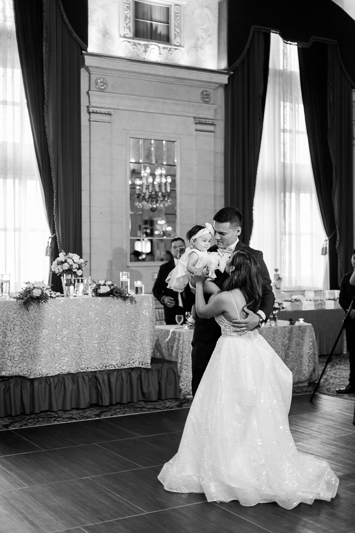Winnipeg Wedding Photographer Fort Garry Hotel Reception