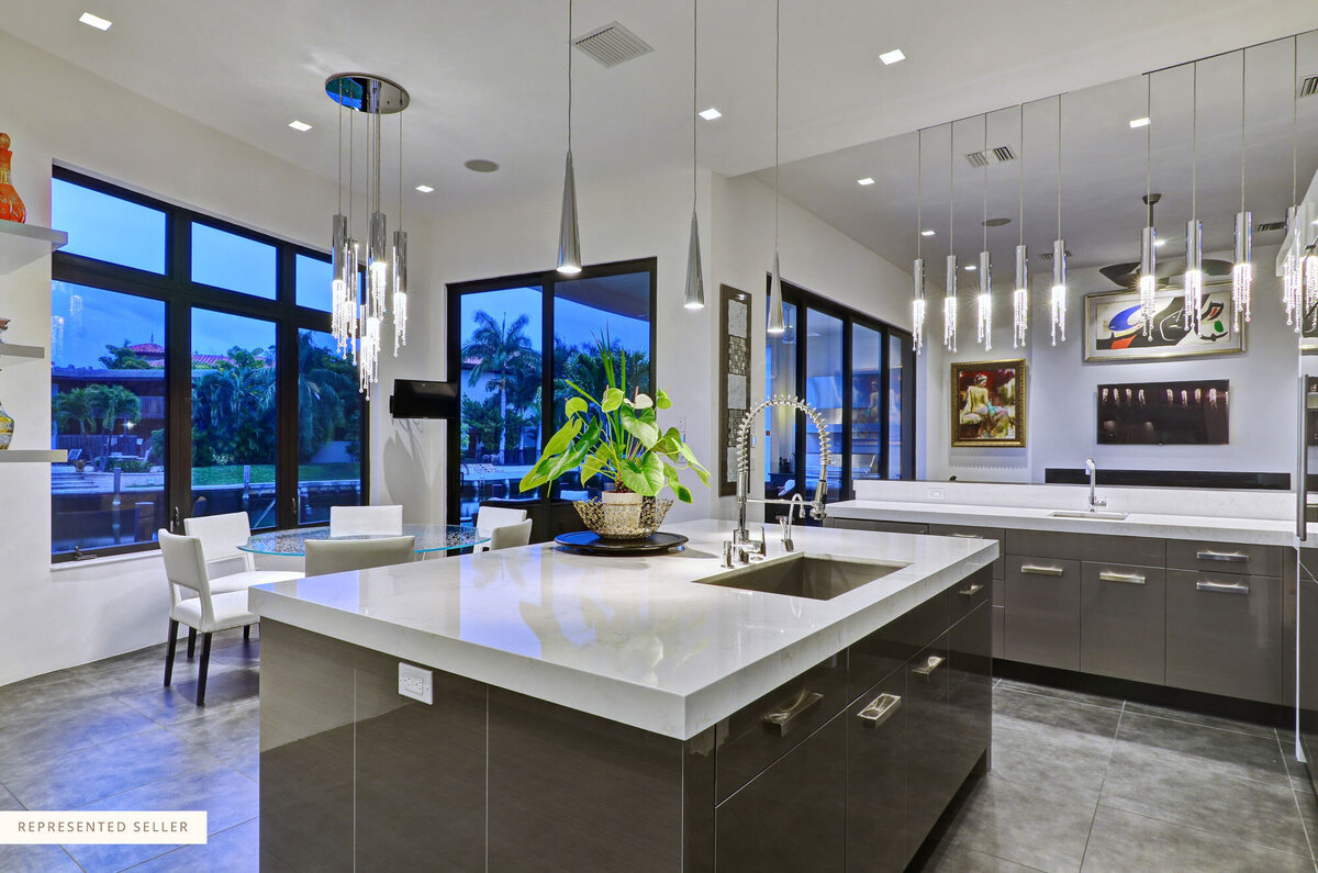 The Elli Group- Cleveland Real Estate Agent - Represented Seller  009