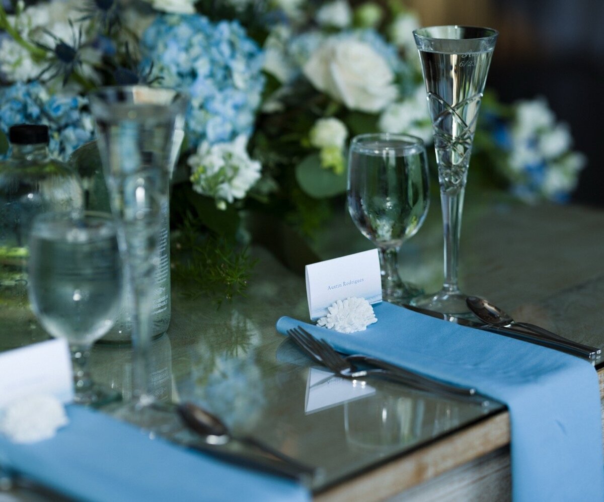 JaclynAustinOceanviewofNahantBostonWeddingNewEnglandBostonWeddingPhotographerTruetoColorEditorial22025-21 Large