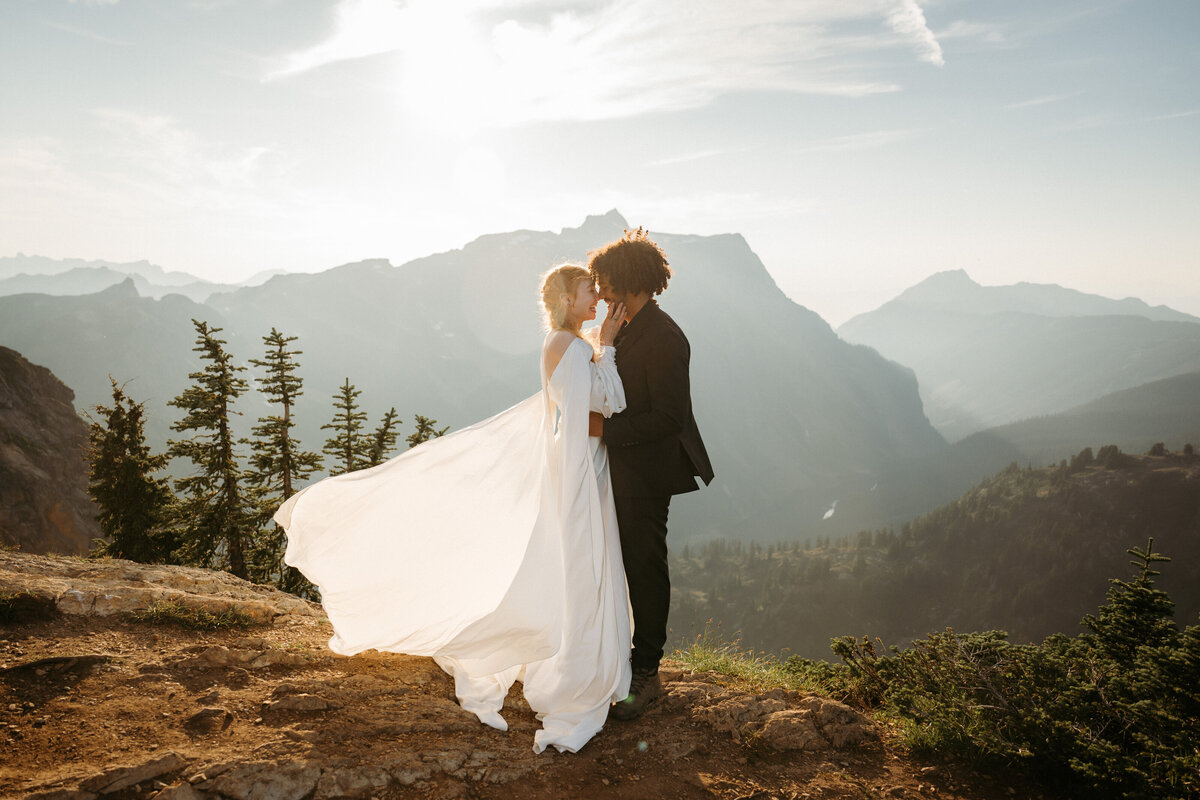 washington-mountaintop-firelookout-elopement-17
