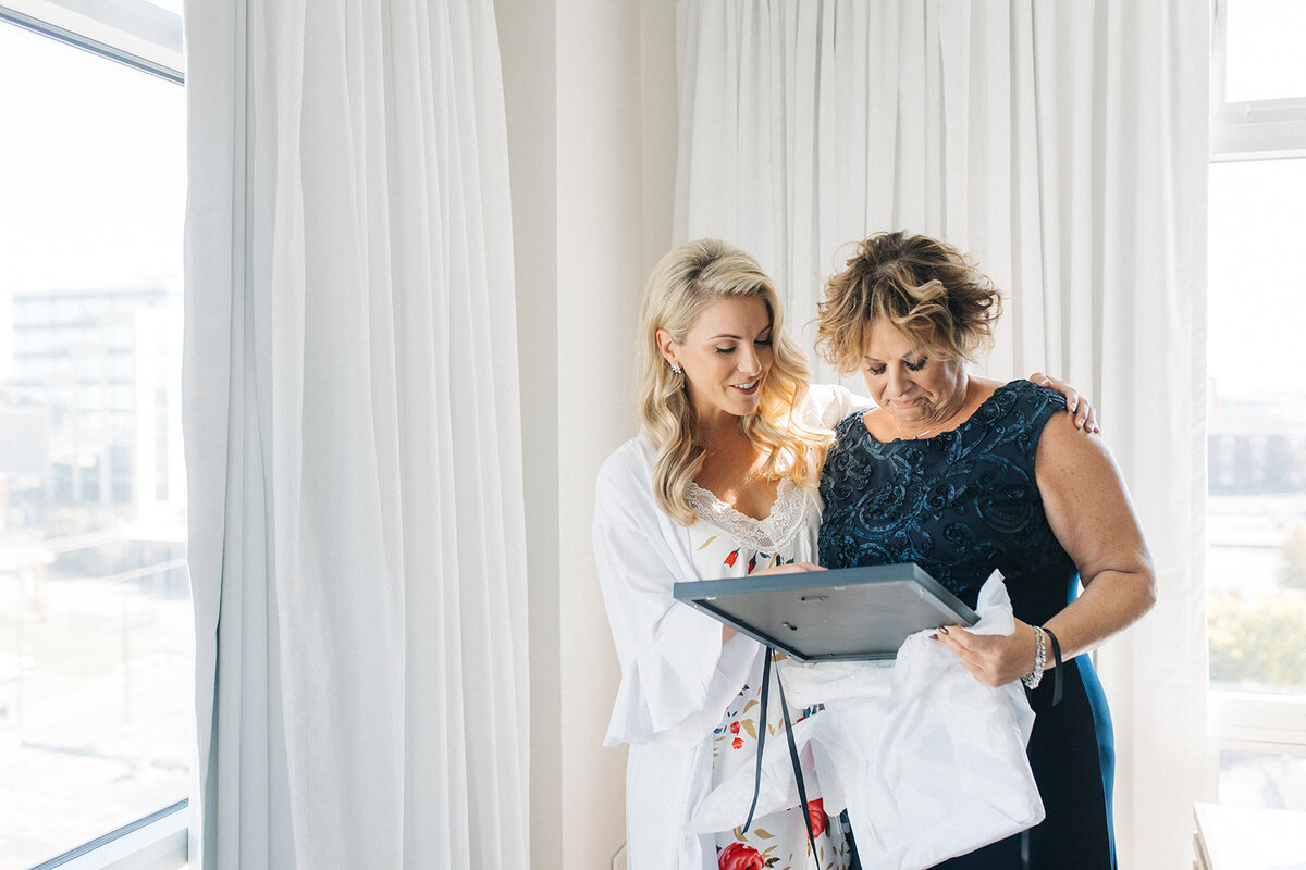 Nashville TN Wedding Photographer - Bridge Building-001