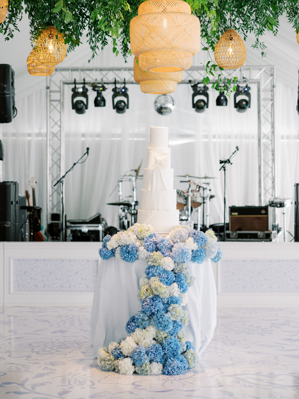 Arkansas Inn at Carnall Hall Wedding | Shalae Byrd-51