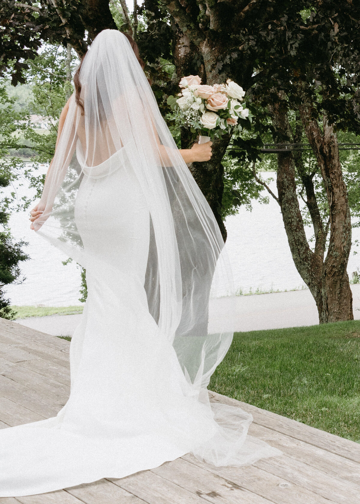 Alexandra-Hutchison-Photography-Wedding-And-Elopement-Photographer-Based-In-Halifax-Nova-Scotia-Canada21