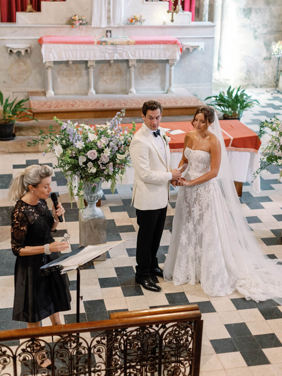 wedding - luxury - flowers -florist - chateau - floristry - florals -bride -couple-9