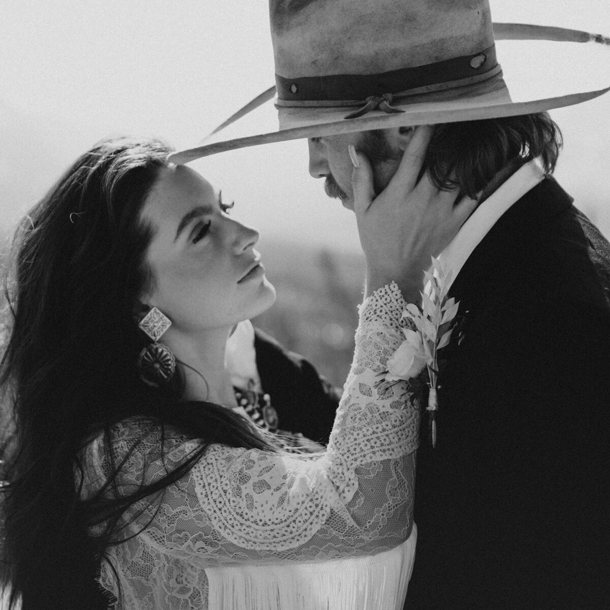 western-boho-glacier-park-elopement-presley-gray-photo-9464