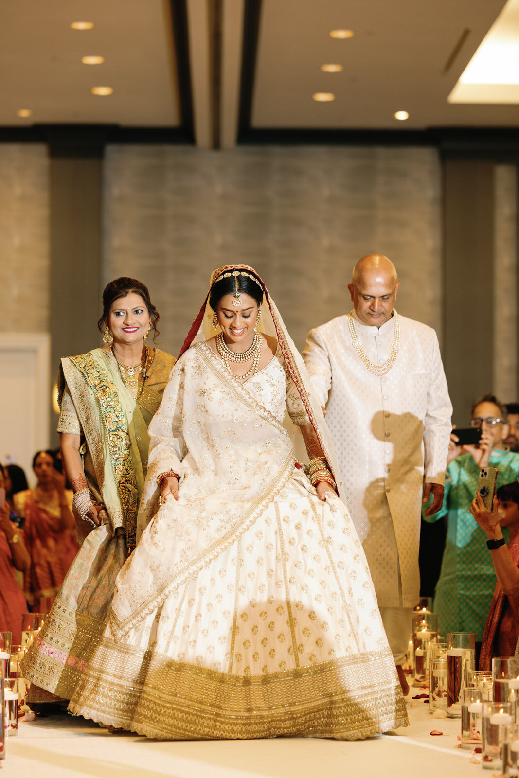15-Baltimore-marriott-waterfront-wedding