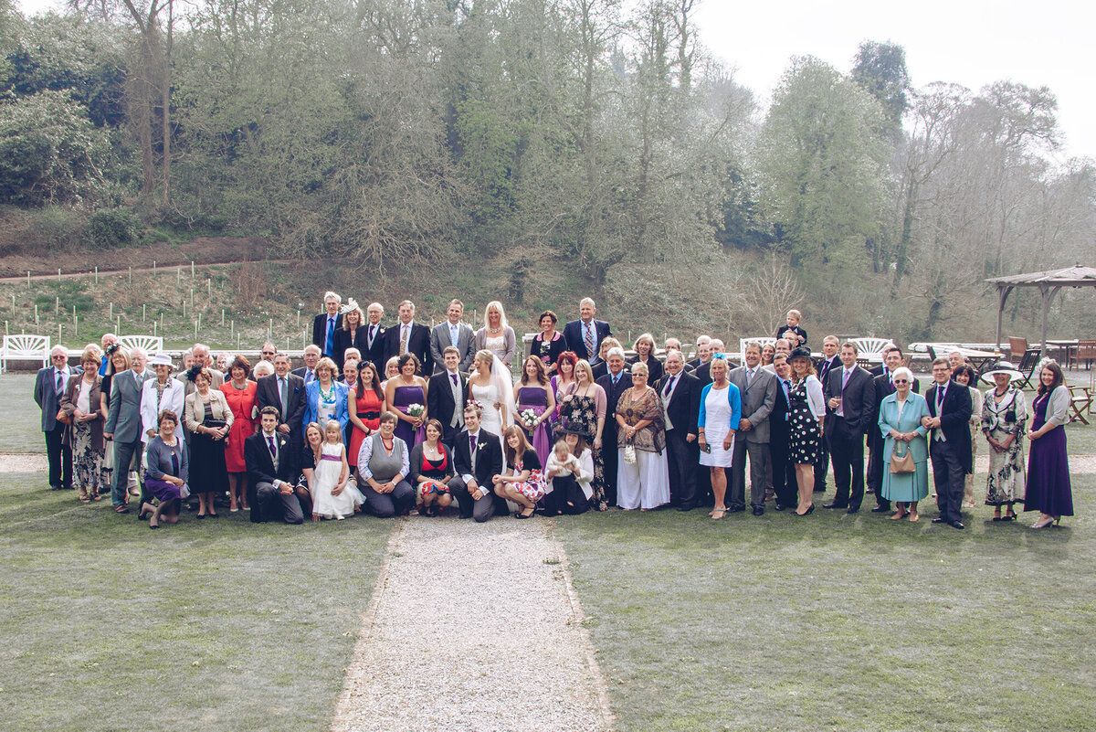 pro-story-photography_group-wedding-party-photo_kitley-house_yealmpton_devon