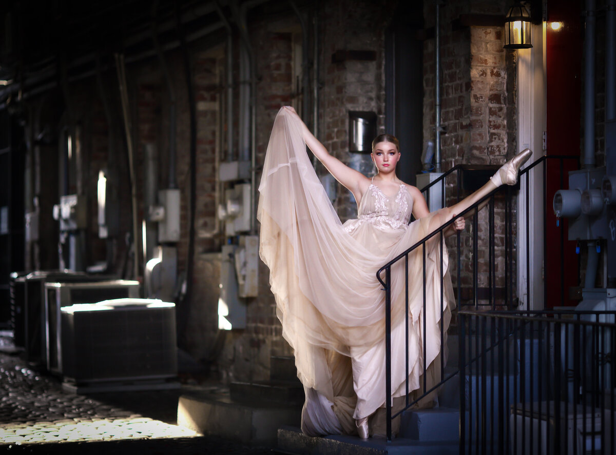 savannah-classy-boudoir-glamour-ballet-portrait-05