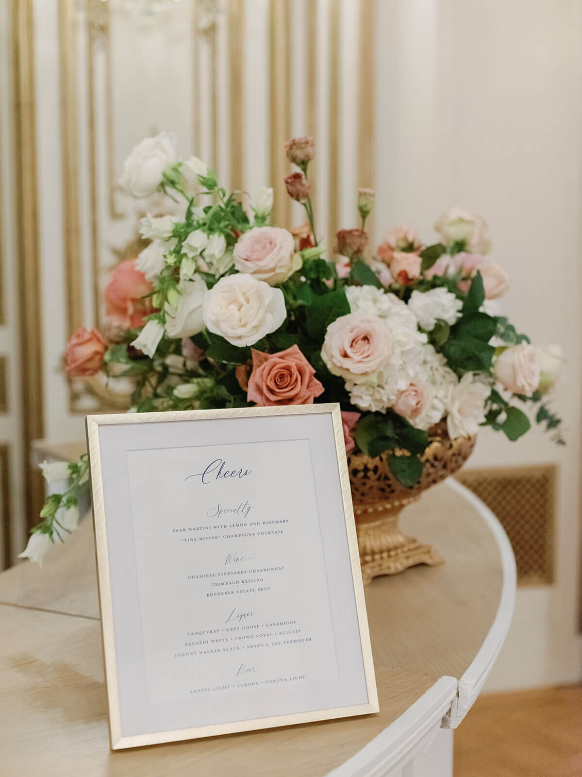 jane-steven-springvale-floral-perry-belmont-house-wedding-reception-bar-2