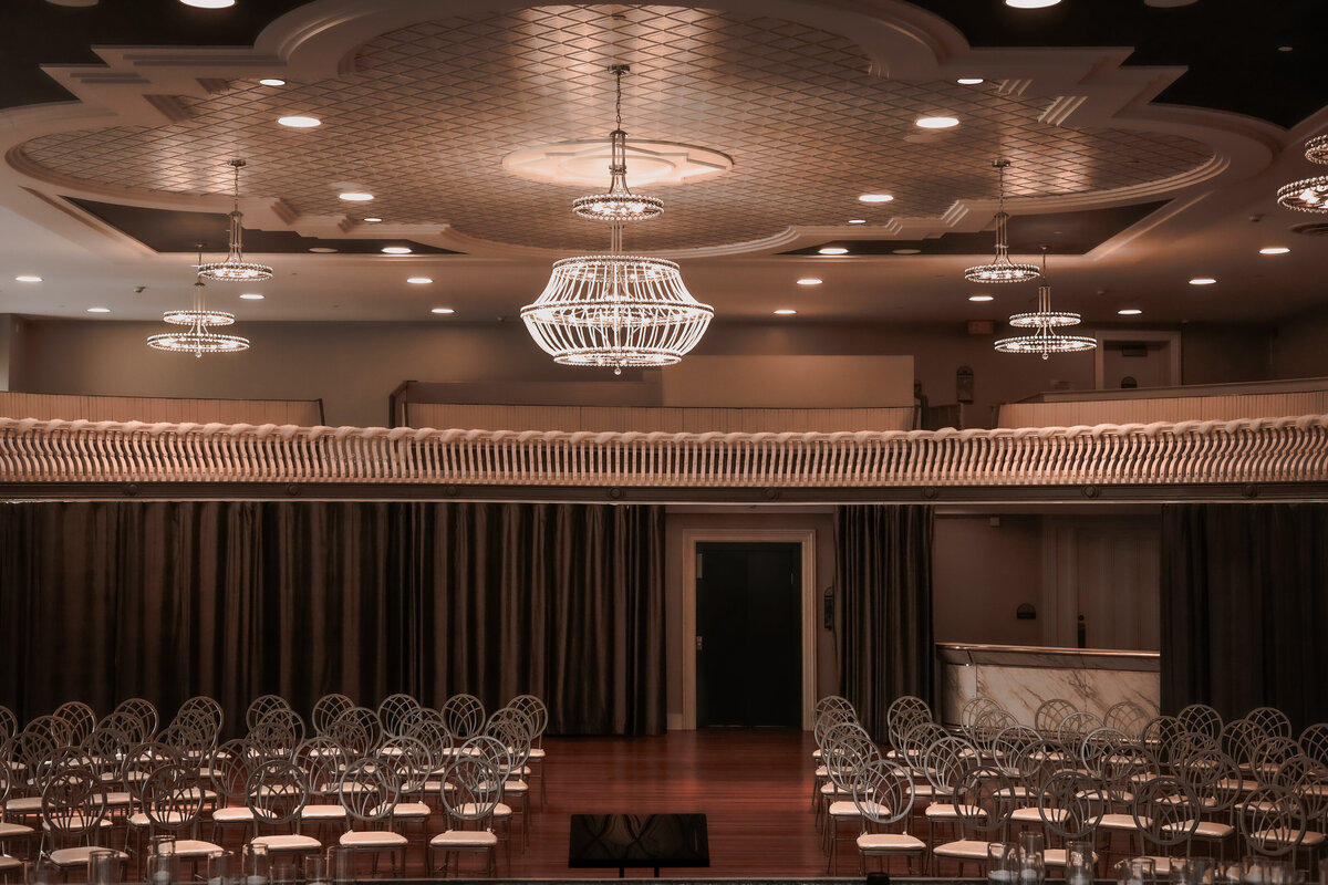 Opera house lighting