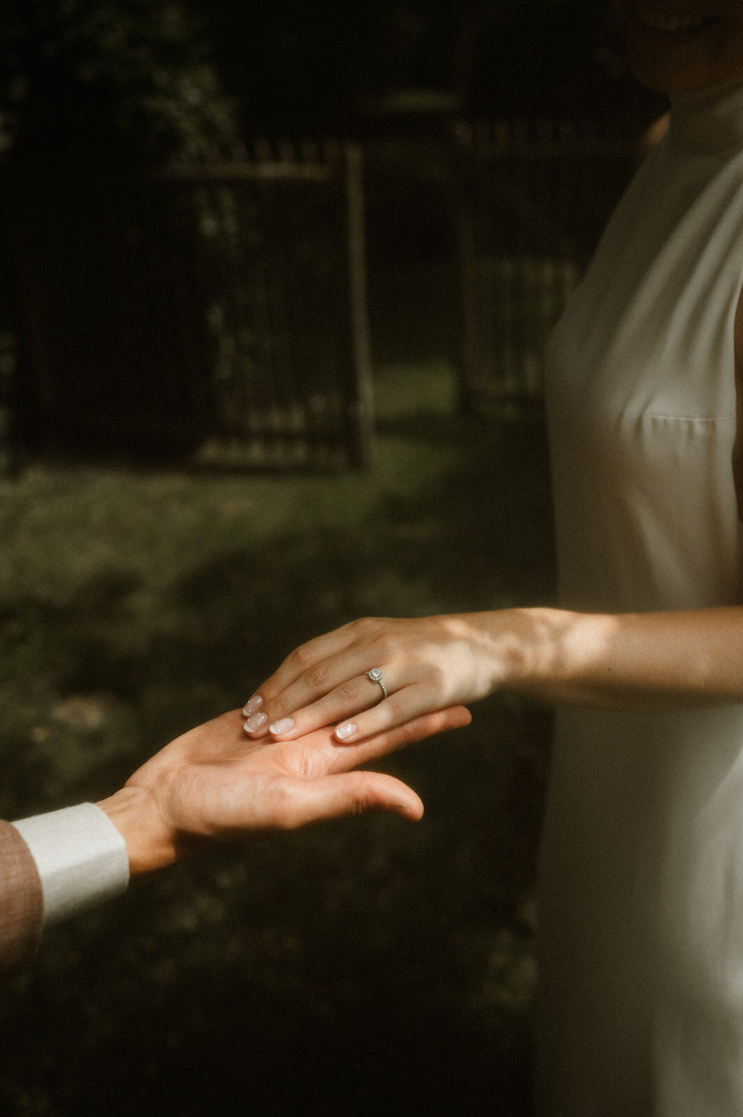 Herentals, salon weddings, moody, authentiek, alternatief trouwen,bruid, 2026, elopent, intiem, spontaan, tijdloos, trouwfotograaf, antwerpen-97