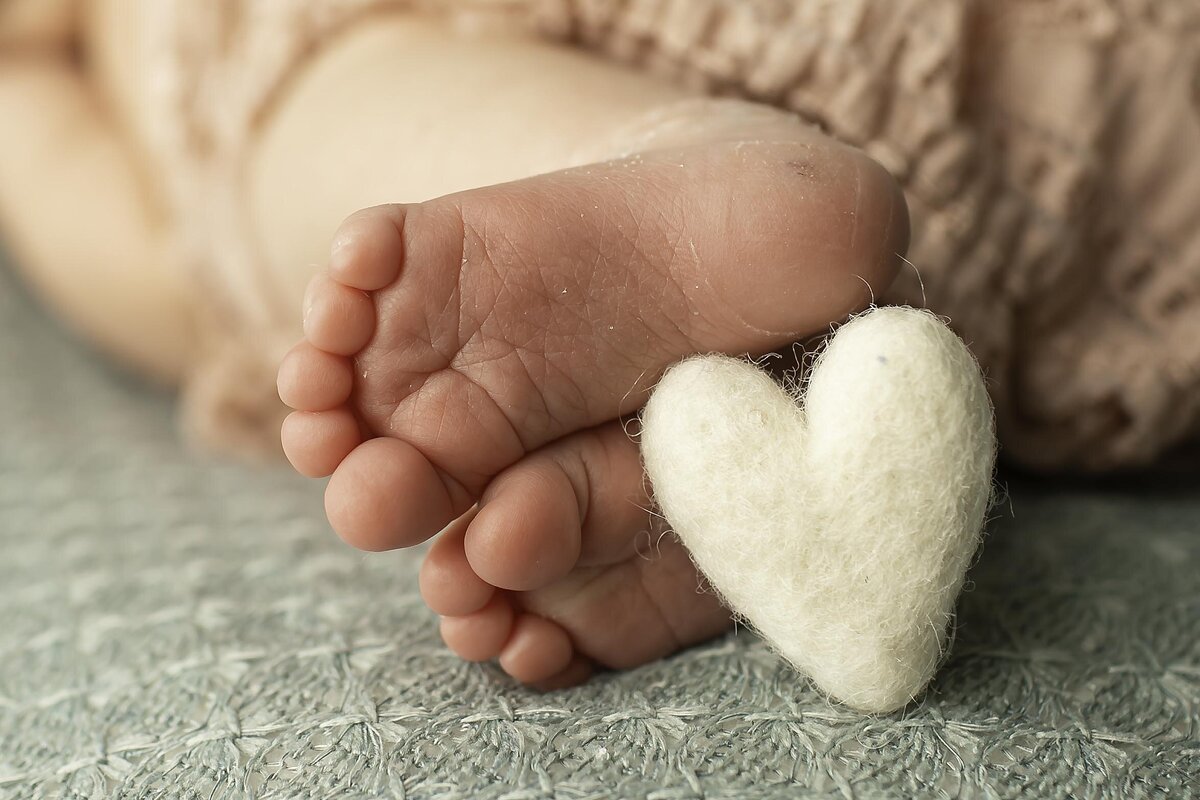 DFW-newborn-photographer-chunky-monkey-46 copy