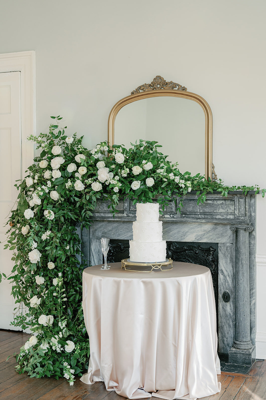 Pure Luxe Bride - Ashley + John - Wedding at The Gadsden House - 9