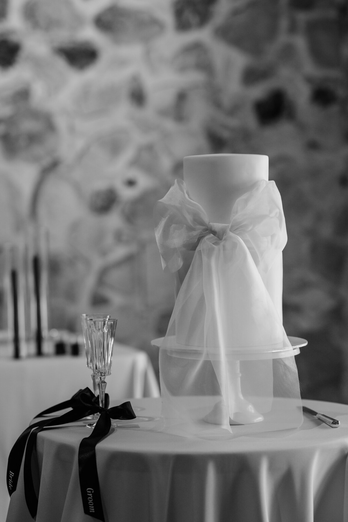bow-wedding-cake