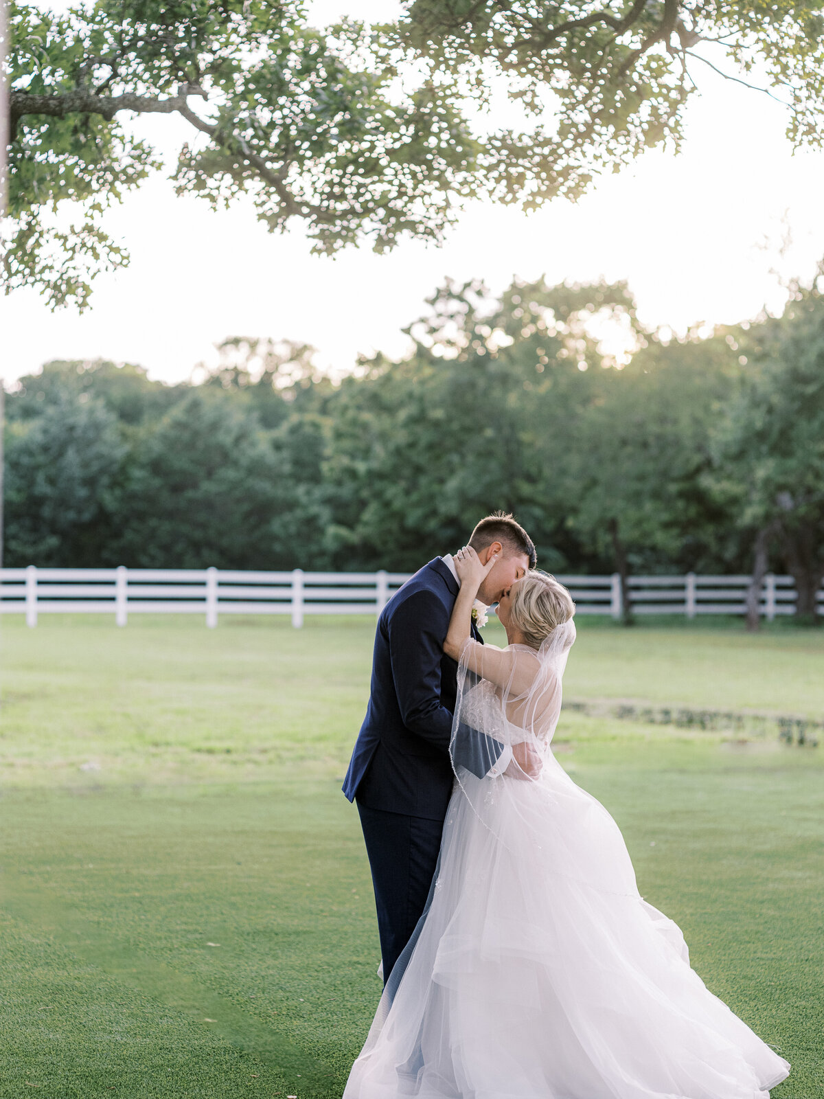 french-farmhouse-wedding-jen-symes-78