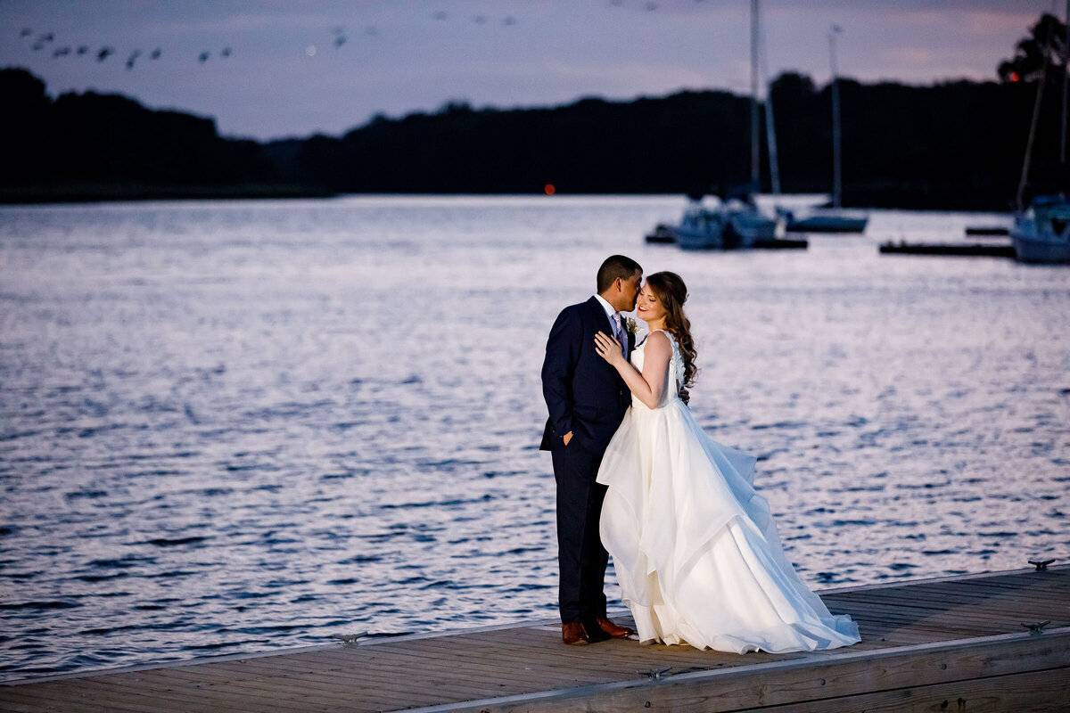 emma-cleary-new-york-nyc-wedding-photographer-videographer-wedding-venue-glen-island-harbor-club-2