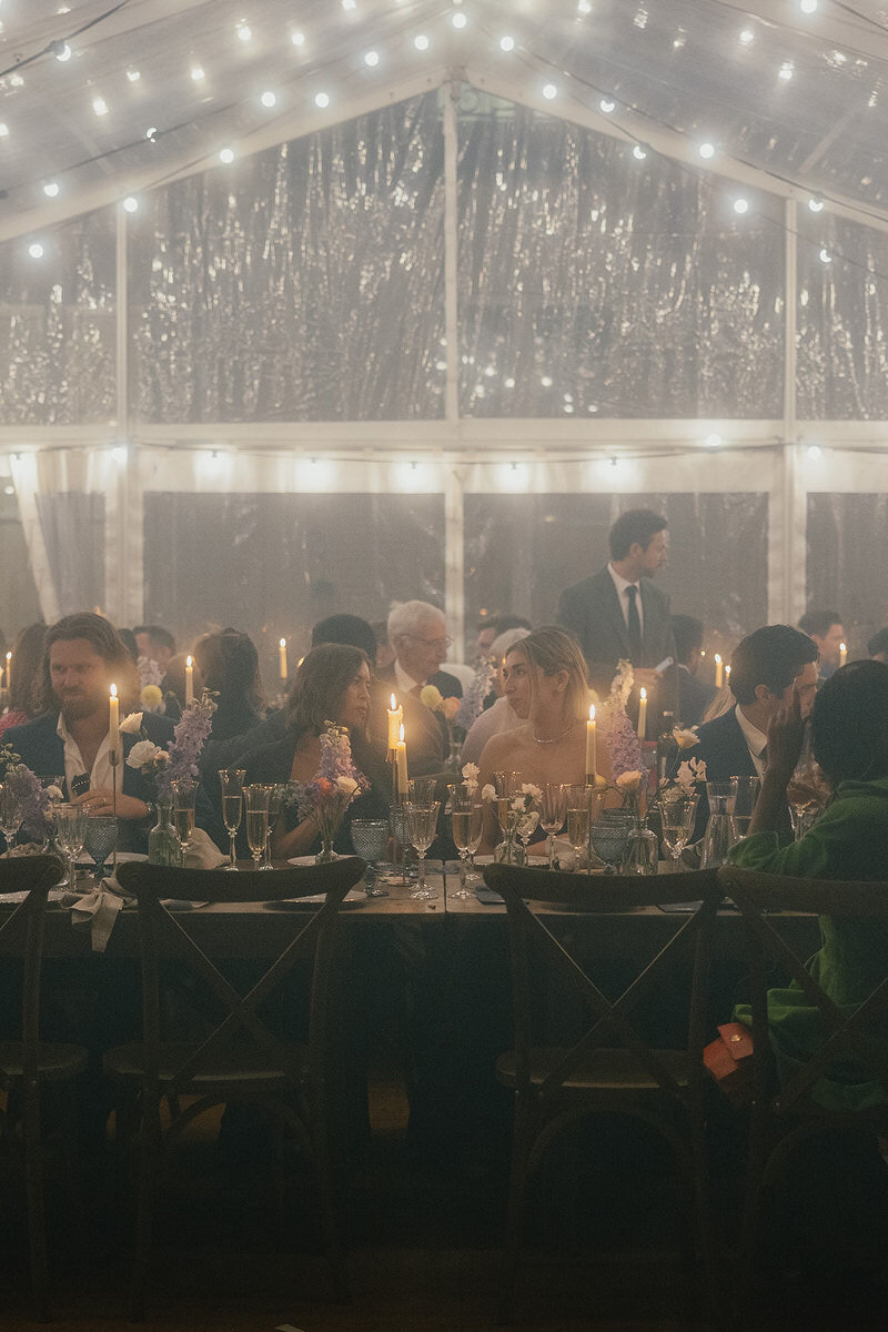 wedding-reception-guests-at-table-laurianevega