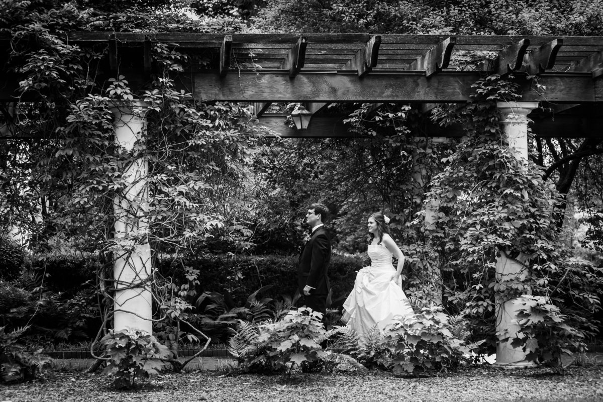Emily and Paul Daniel Stowe Botanical Wedding -103