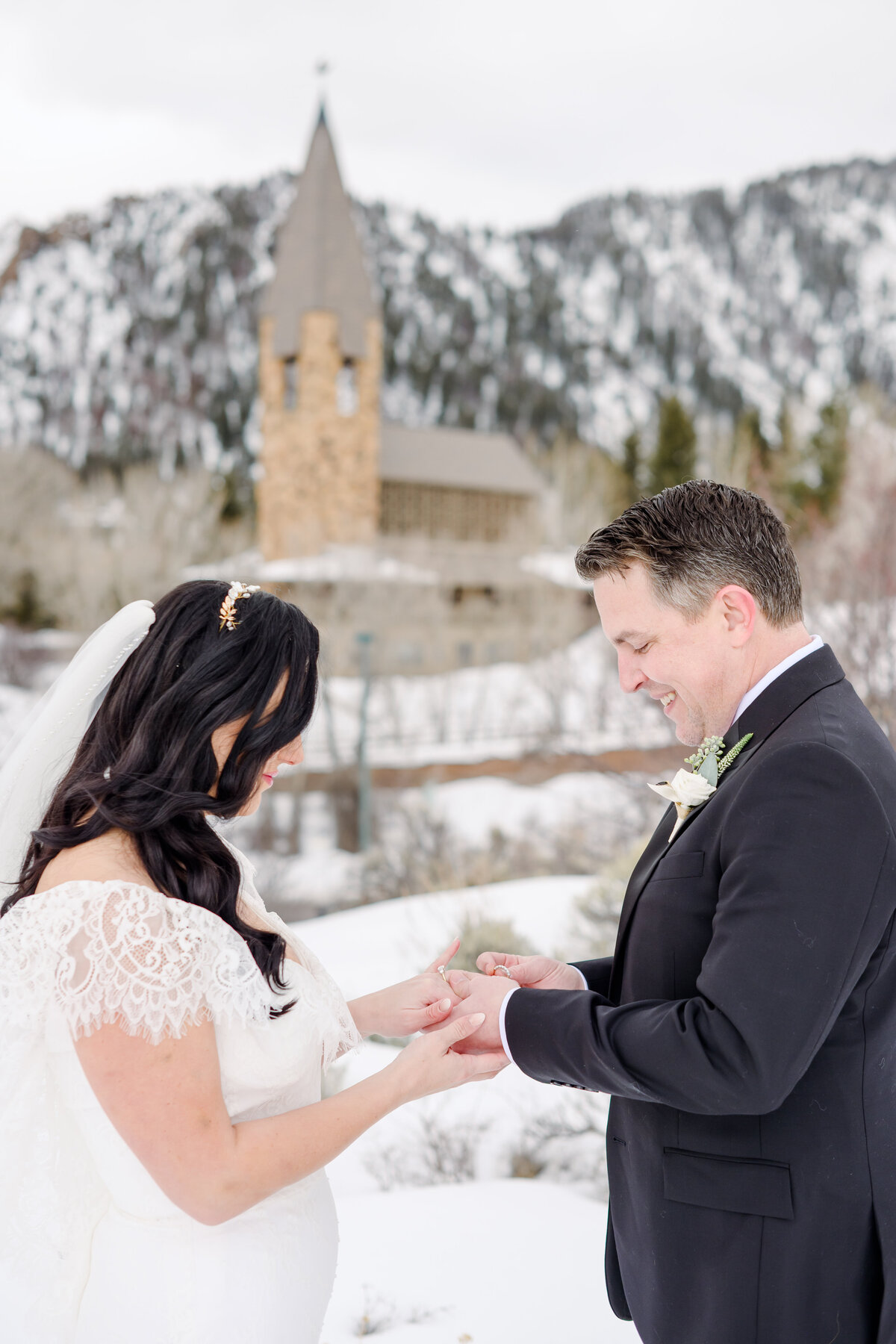 033-Kaley&Matt_Aspen_Chapel_Jerome_Sundeck_Wedding_Aspen_Wedding_Photographer_MaggShots_Photography