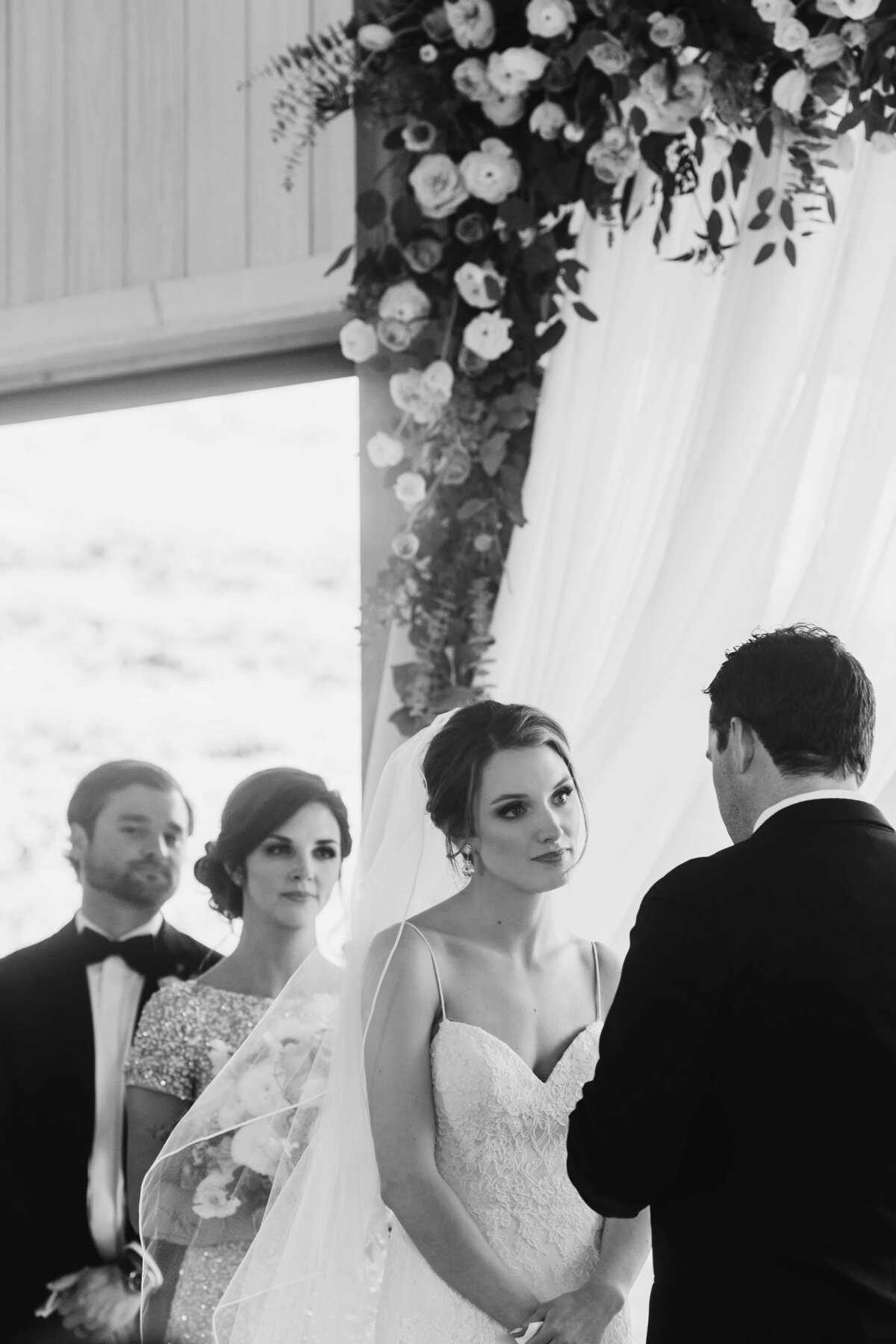 bride-saying-vows